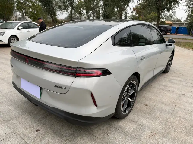 Changan Qiyuan A06 — Фото автомобиля 9