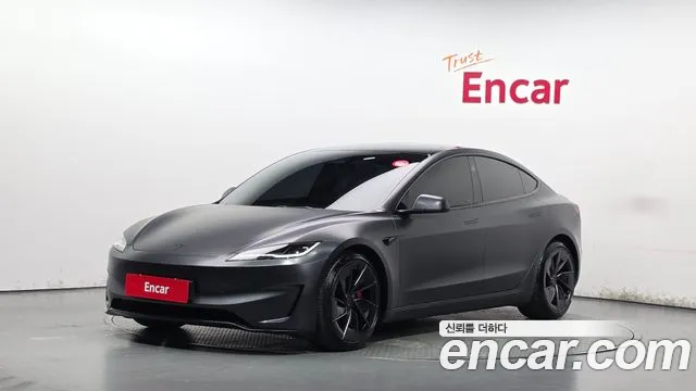 Фотография автомобиля — Tesla Model 3