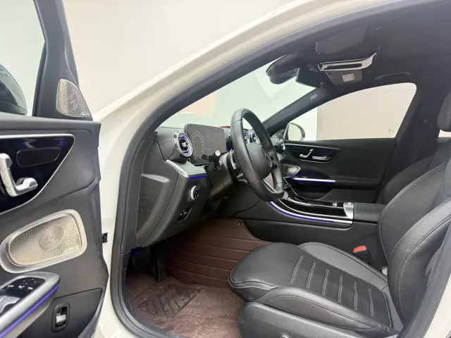 Mercedes-Benz C-Class — Фото автомобиля 12