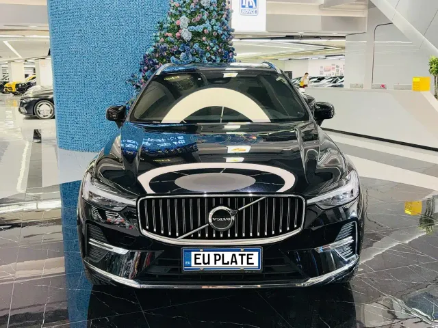 Volvo XC60 — Фото автомобиля 2