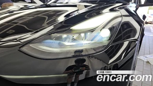 Tesla Model 3 — Фото автомобиля 7