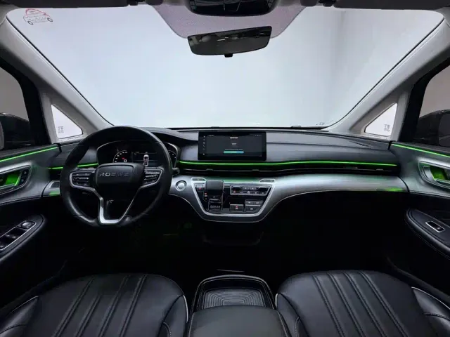 Roewe iMAX8 — Фото автомобиля 13