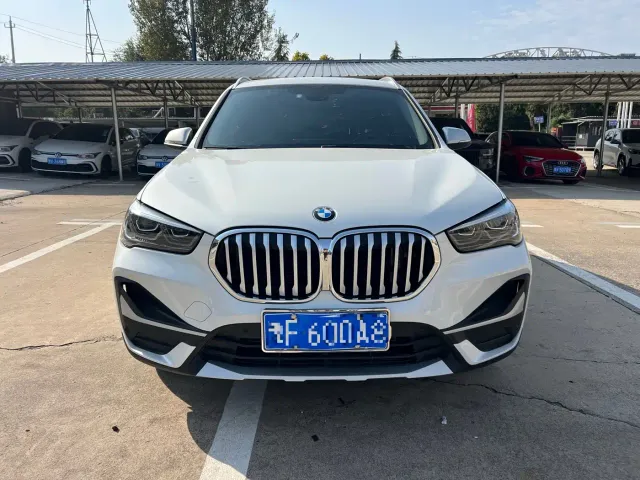 BMW X1 — Фото автомобиля 2