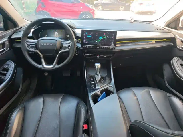 Roewe i5 — Фото автомобиля 9