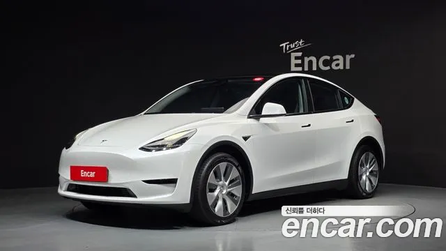 Фотография автомобиля — Tesla Model Y