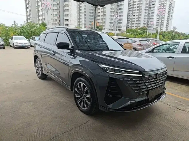 Changan CS75 Plus — Фото автомобиля 3