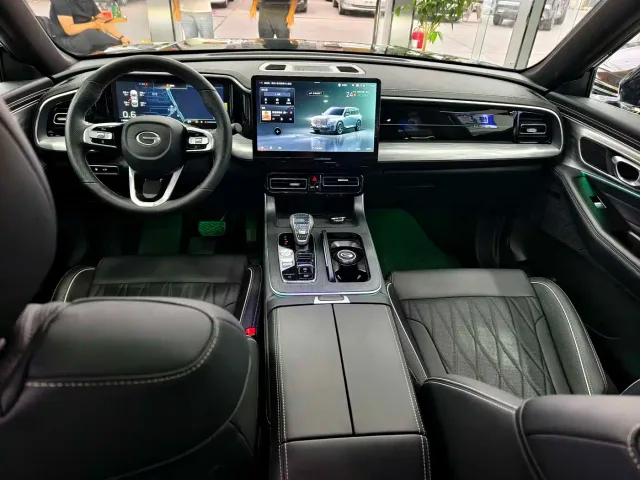 GAC Trumpchi GS8 — Фото автомобиля 11