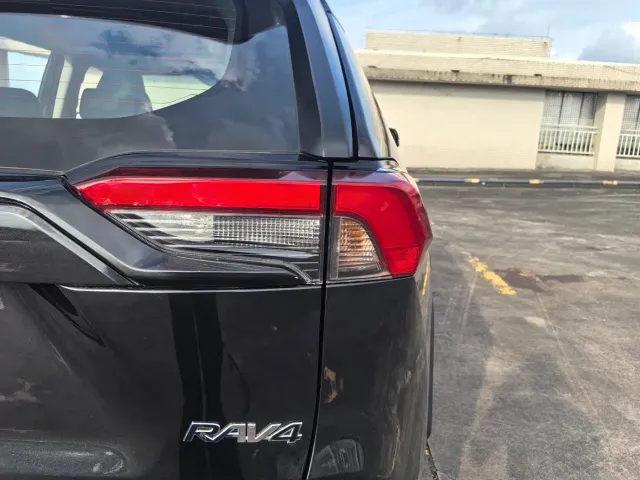 Toyota RAV4 — Фото автомобиля 5