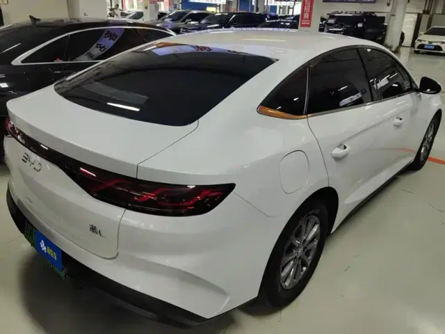 BYD Qin L — Фото автомобиля 3