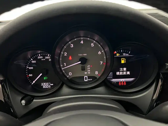 Porsche Macan — Фото автомобиля 15