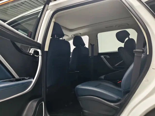 Geely Jiaji — Фото автомобиля 6