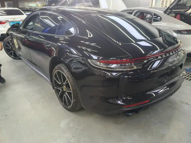 Porsche Panamera — Фото автомобиля 9