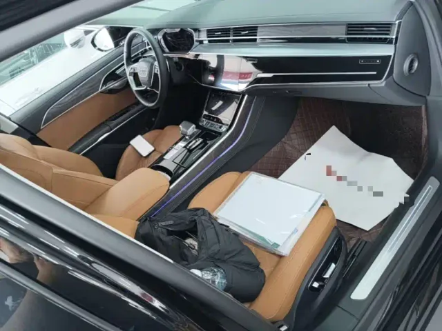 Audi A8 — Фото автомобиля 10