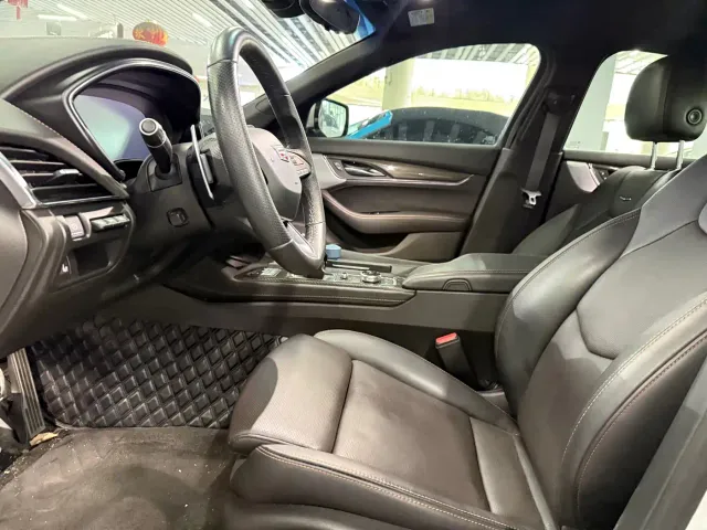 Cadillac CT5 — Фото автомобиля 5