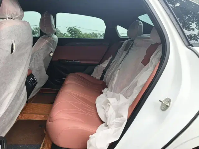 Geely Galaxy L6 — Фото автомобиля 16