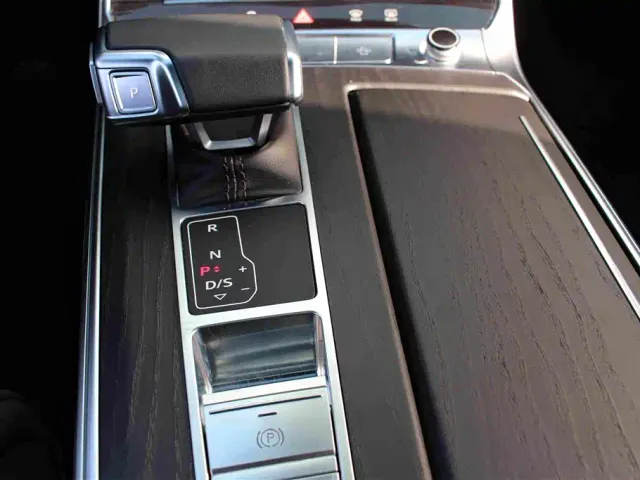 Audi A6L — Фото автомобиля 10