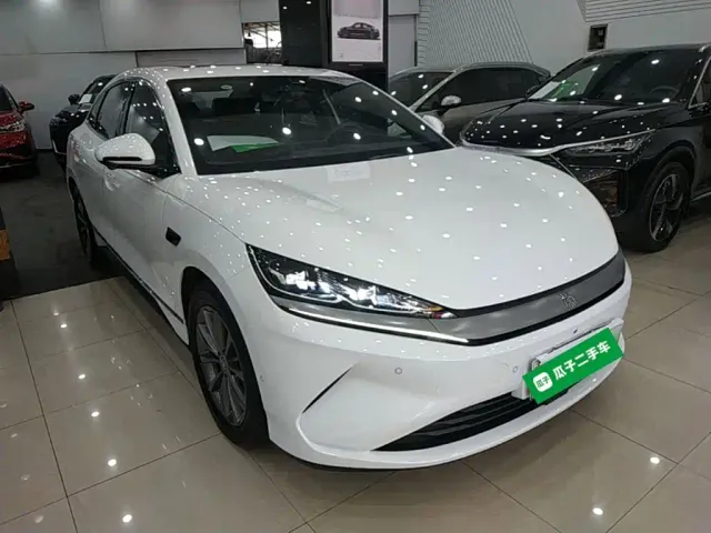 BYD Qin L — Фото автомобиля 3