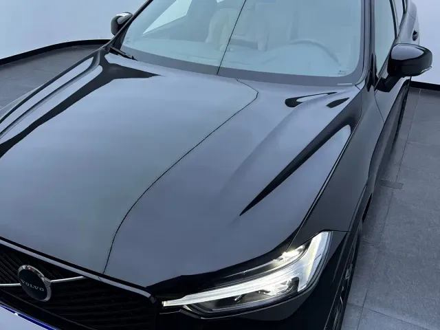 Volvo XC60 — Фото автомобиля 5