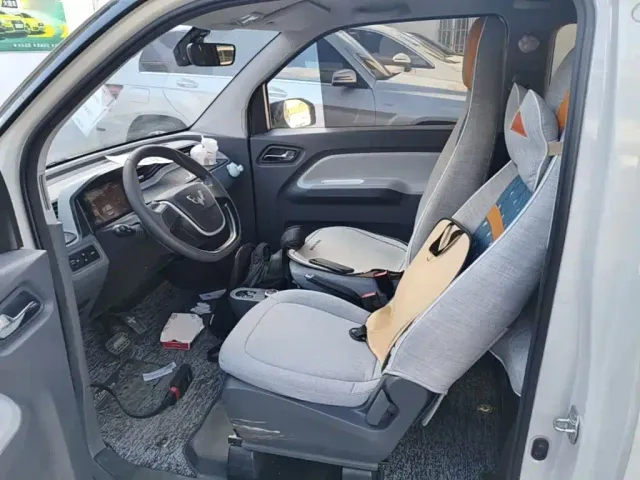 Wuling Hongguang Mini EV — Фото автомобиля 14