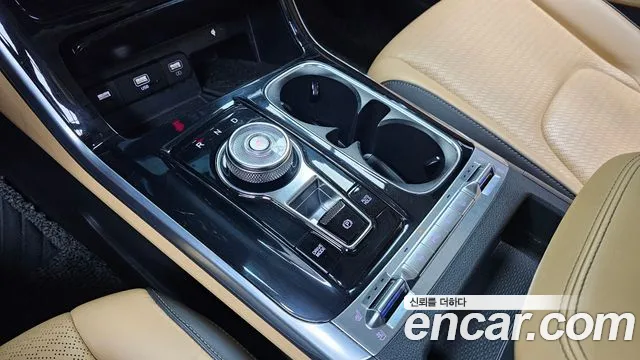 Kia Carnival Generation 4 — Фото автомобиля 11