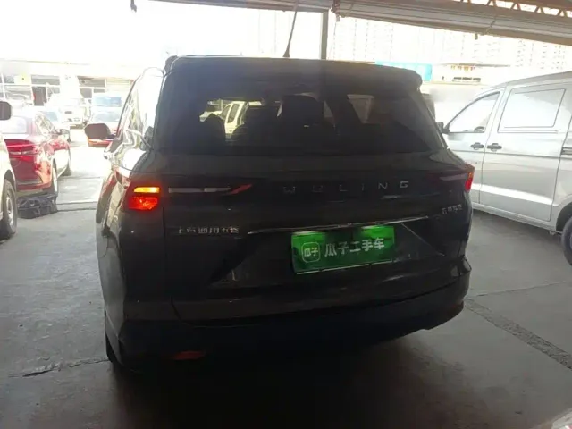Wuling Victory — Фото автомобиля 5