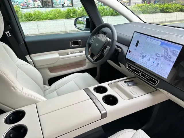 Li Auto MEGA — Фото автомобиля 20