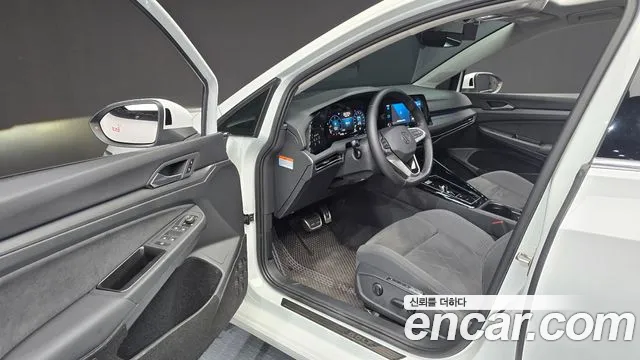 Volkswagen Golf Golf 8 поколение 2.0 TDI Prestige — Фото автомобиля 10