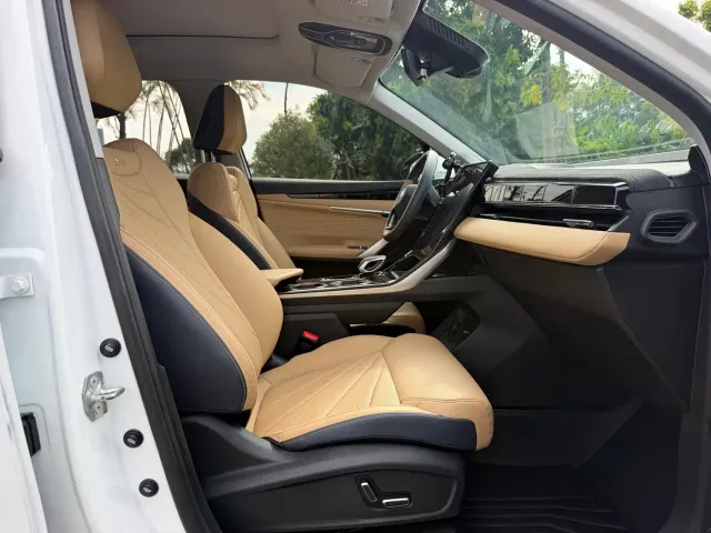 Geely Boyue L — Фото автомобиля 26
