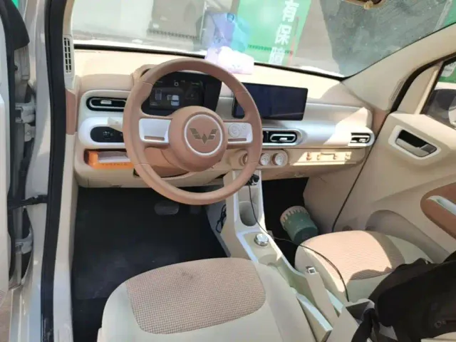 Wuling Hongguang Mini EV — Фото автомобиля 9