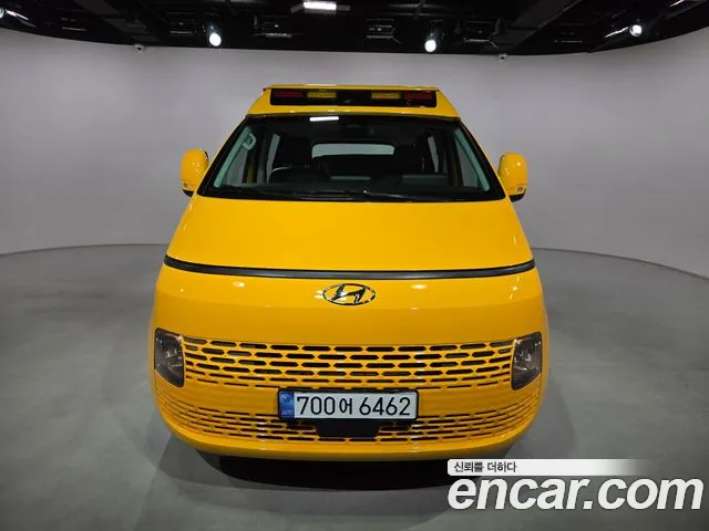 Hyundai Staria — Фото автомобиля 2