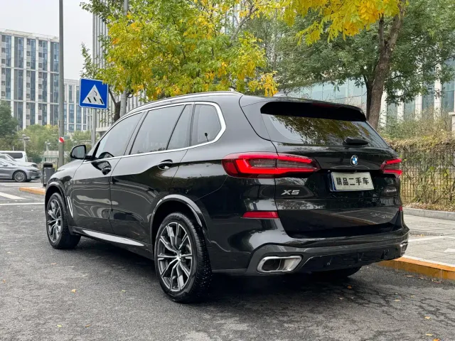 BMW X5 — Фото автомобиля 7