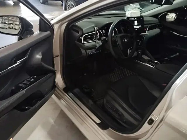 Toyota Camry — Фото автомобиля 15