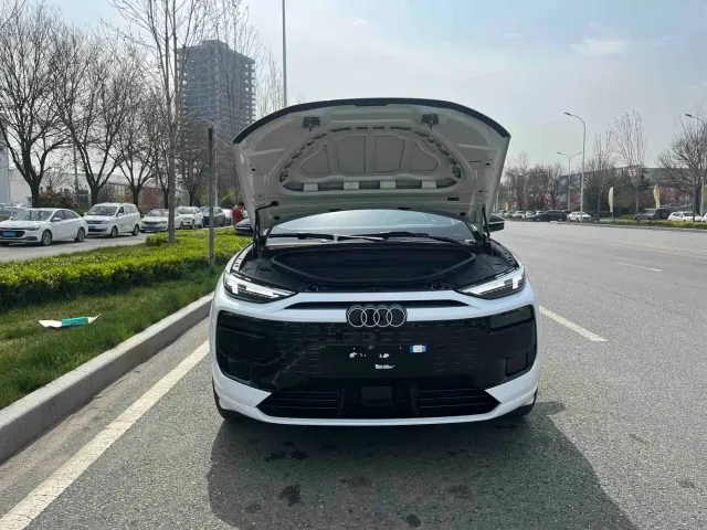 Audi Q6L e-tron — Фото автомобиля 17