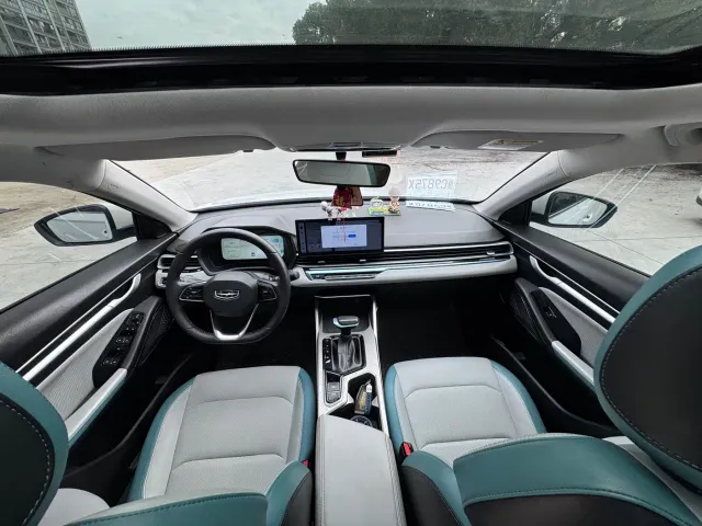 Geely Emgrand — Фото автомобиля 15