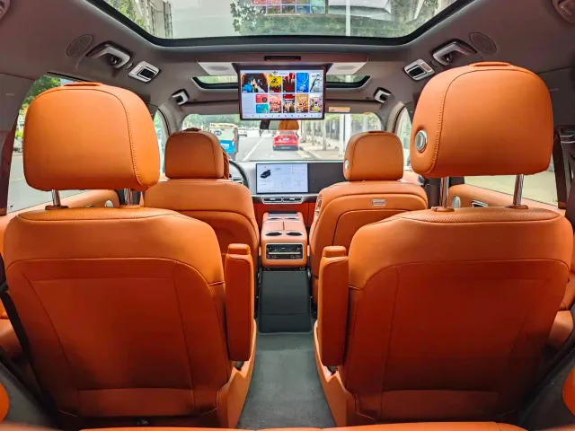 Li Auto L9 — Фото автомобиля 6