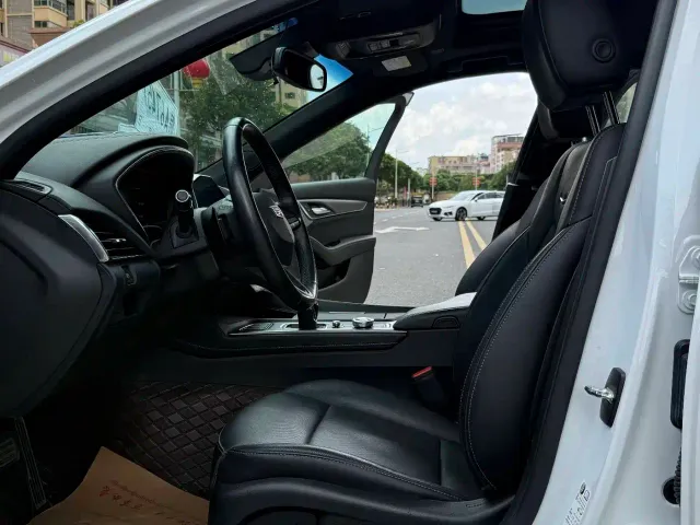 Cadillac CT5 — Фото автомобиля 21
