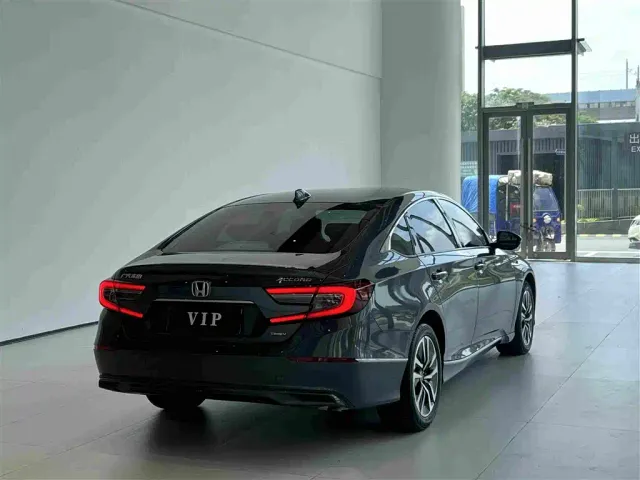 Honda Accord — Фото автомобиля 7