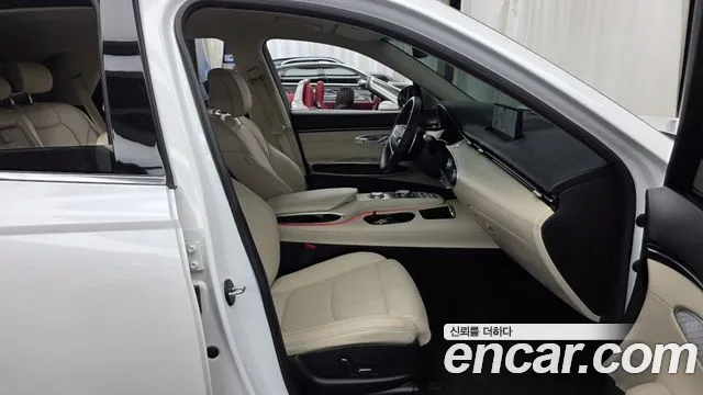 Genesis GV70 — Фото автомобиля 17