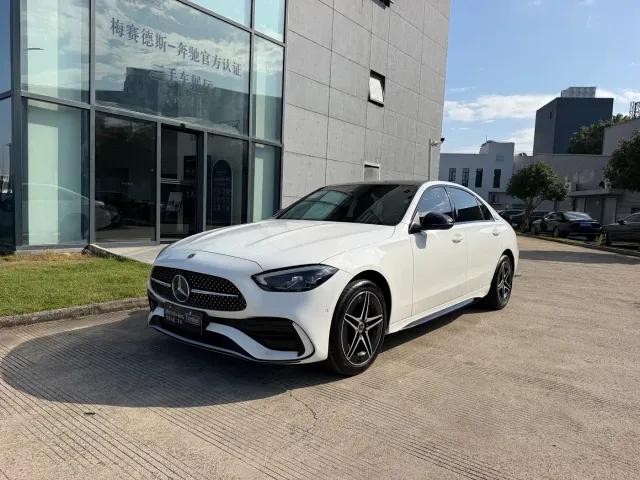 Фотография автомобиля — Mercedes-Benz C-Class
