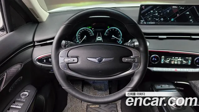Genesis GV70 — Фото автомобиля 12