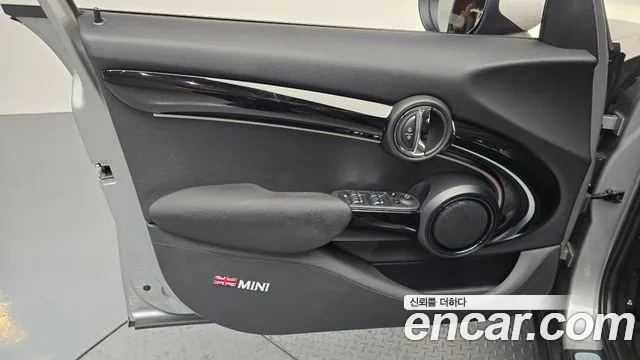 MINI Cooper — Фото автомобиля 13