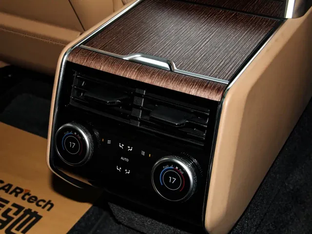 Land Rover Range Rover — Фото автомобиля 16