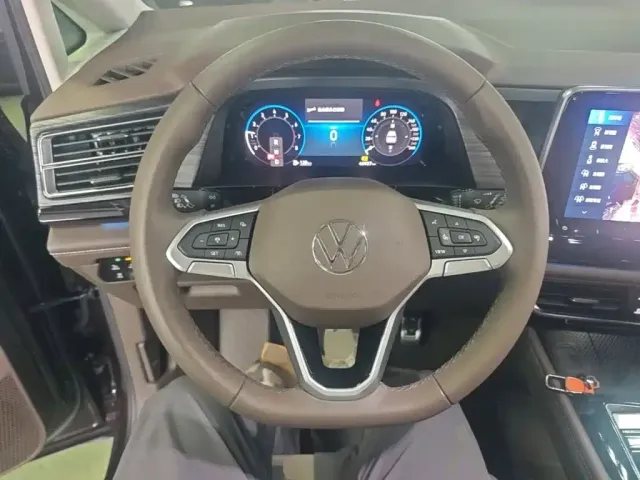 Volkswagen Viloran 2023 Facelift 380TSI Premium Edition — Фото автомобиля 10