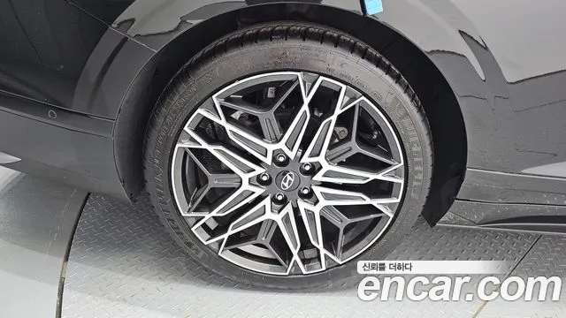 Hyundai Grandeur GN7 — Фото автомобиля 5