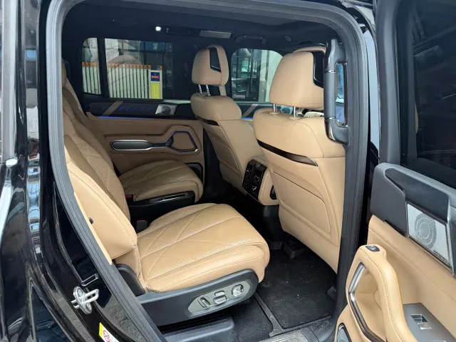 BYD FangChengBao Leopard 8 — Фото автомобиля 10