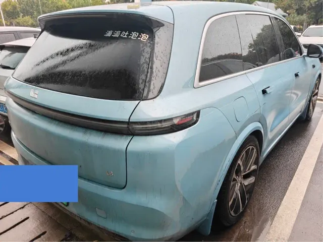 Li Auto L8 — Фото автомобиля 3