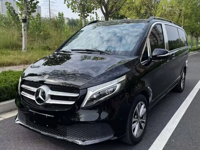 Фотография автомобиля — Mercedes-Benz V-Class