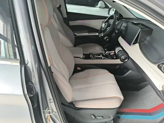 BYD Yuan PLUS — Фото автомобиля 24
