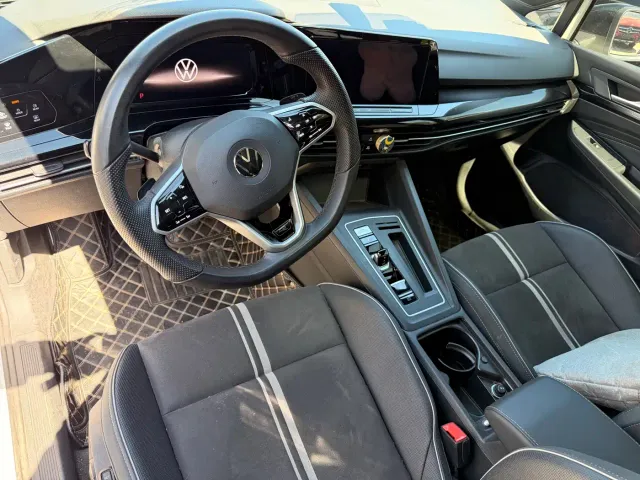 Volkswagen Golf — Фото автомобиля 20