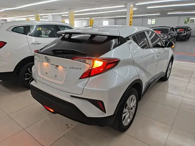Toyota IZOA — Фото автомобиля 6